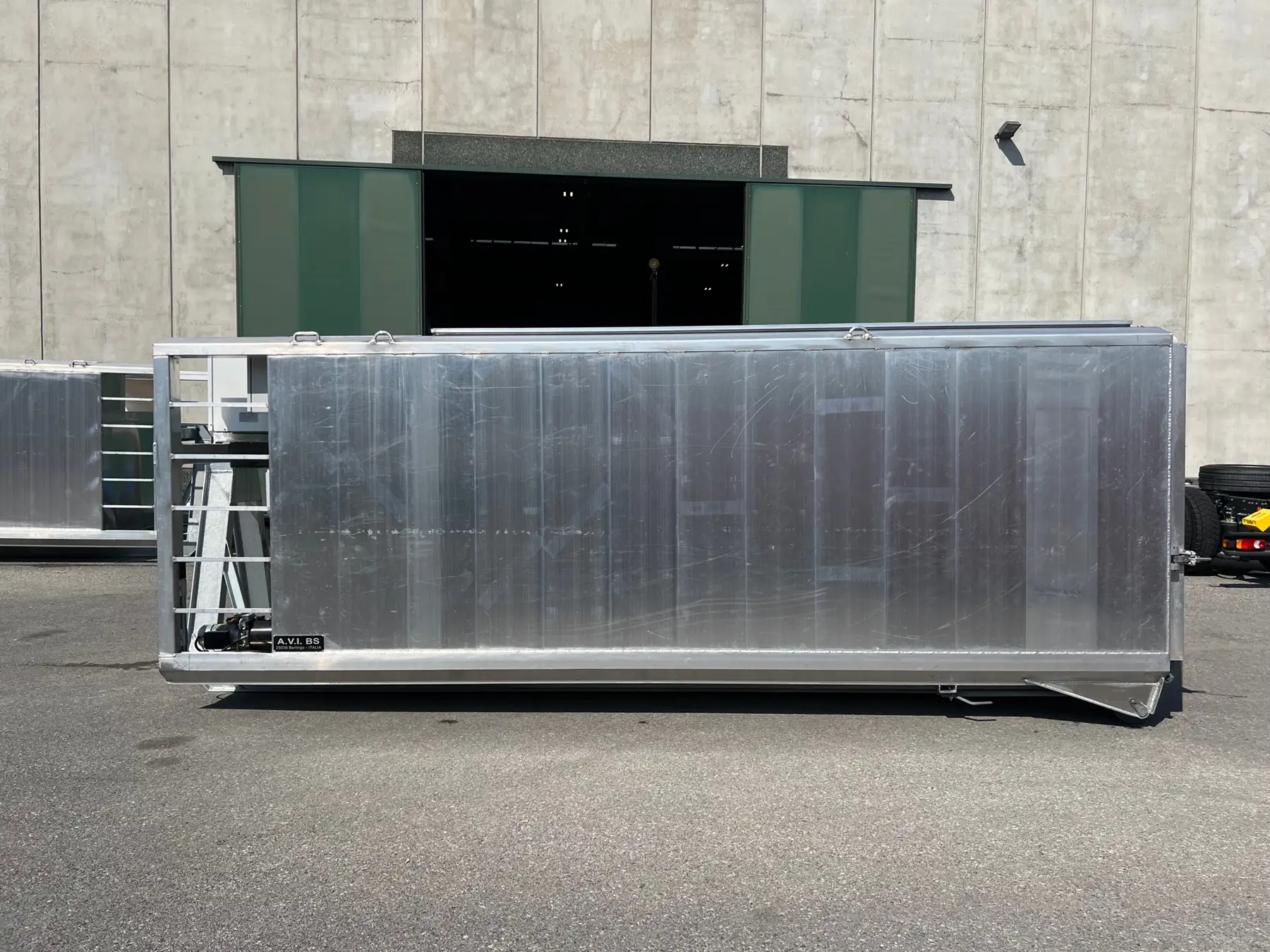 Container Isotermico Con Gruppo Frigo 8