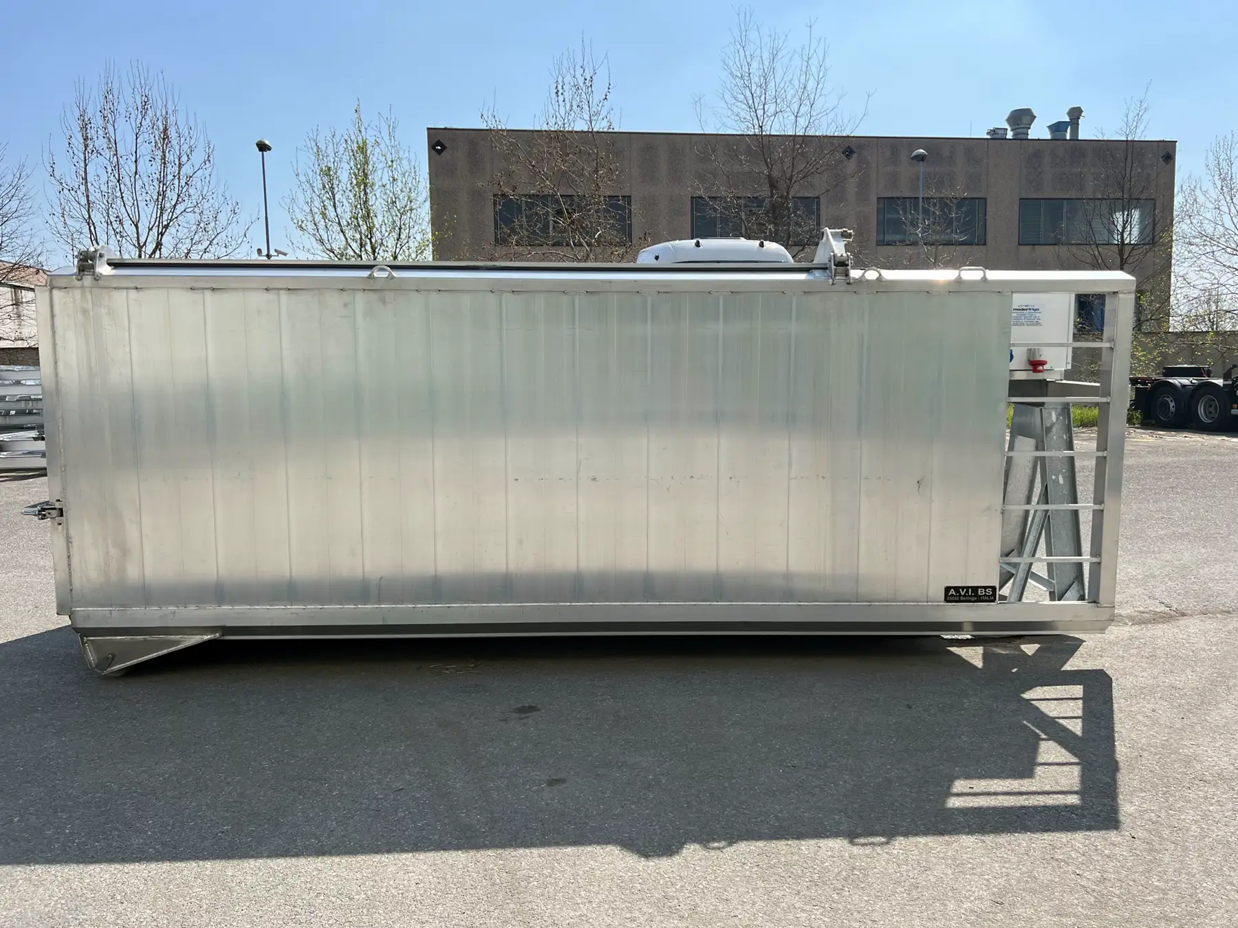 Container Isotermico Con Gruppo Frigo 5